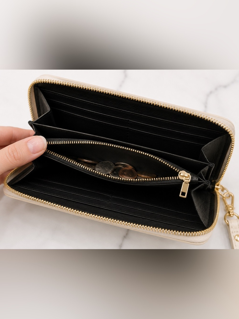 Cream Patent Leather Zip Around Wallet Wristlet Clutch Organizer Travel NWT - Picture 5 of 11